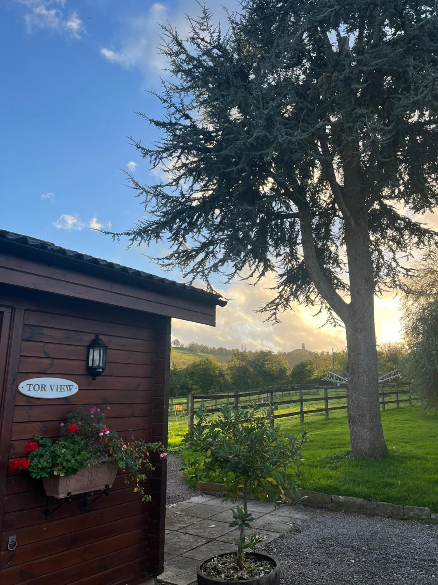 Middlewick Holiday Cottages Glastonbury Extérieur photo