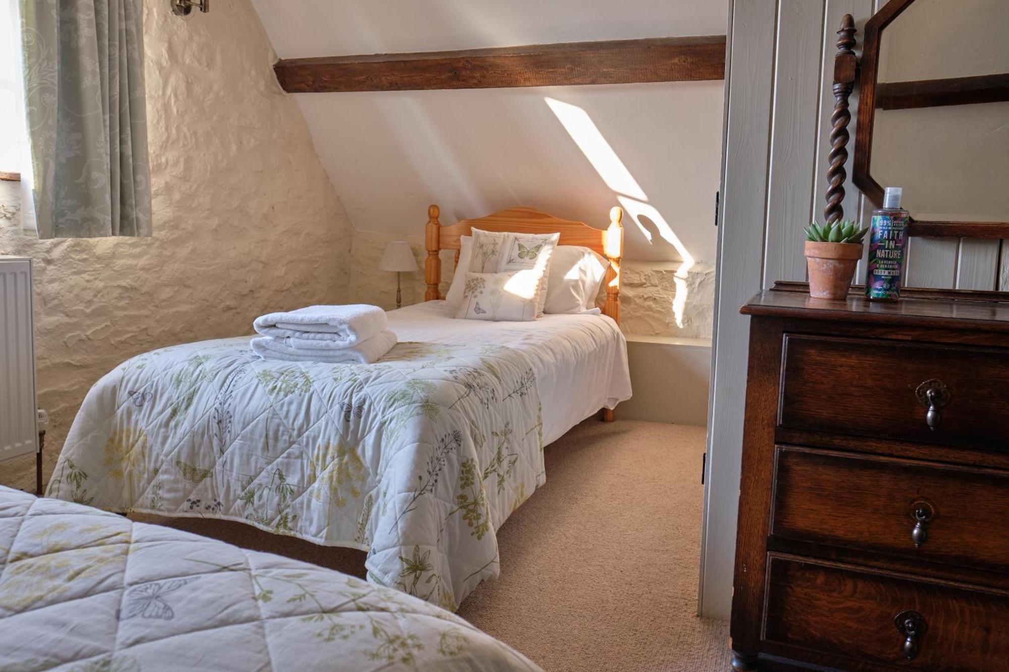 Middlewick Holiday Cottages Glastonbury Extérieur photo