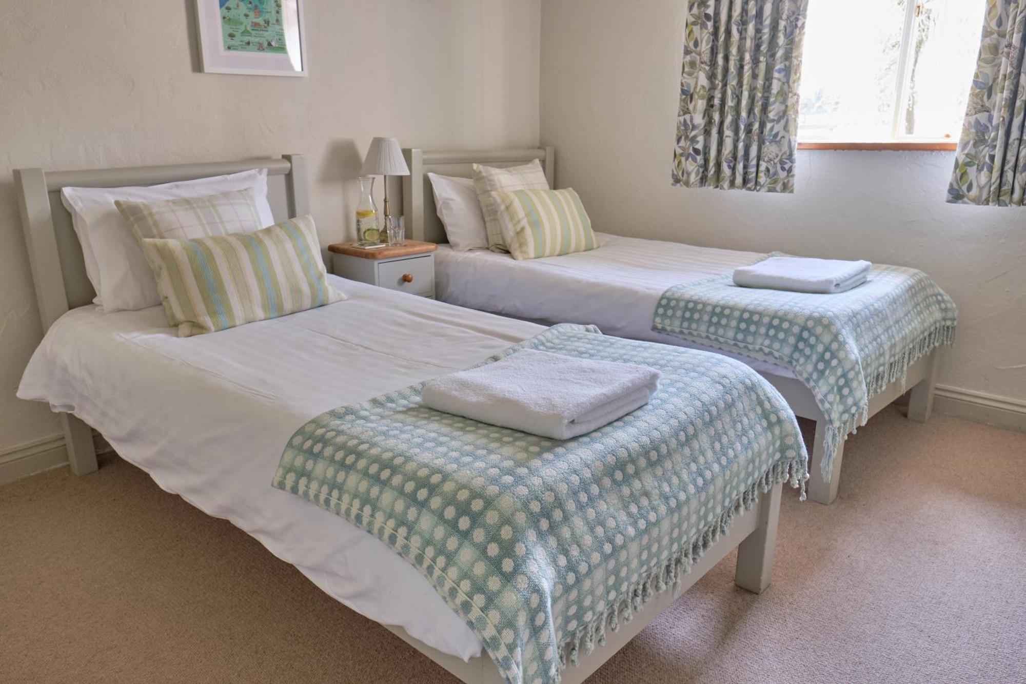 Middlewick Holiday Cottages Glastonbury Extérieur photo